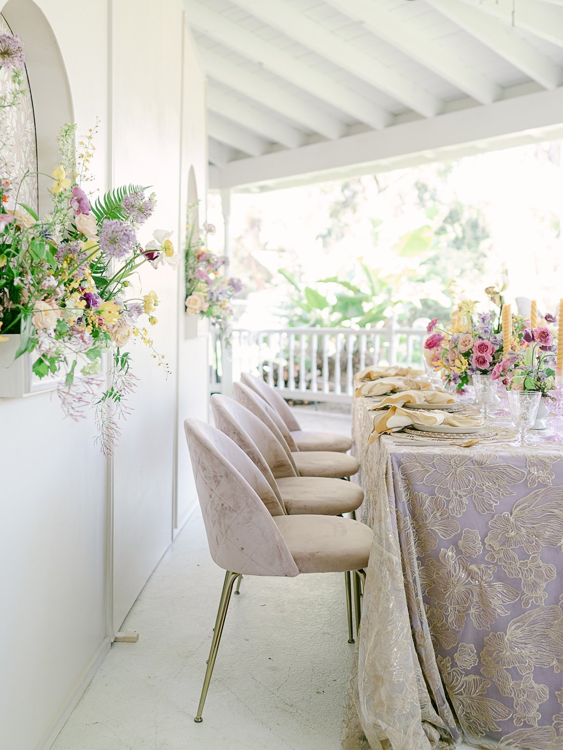 learn how to design a tablescape