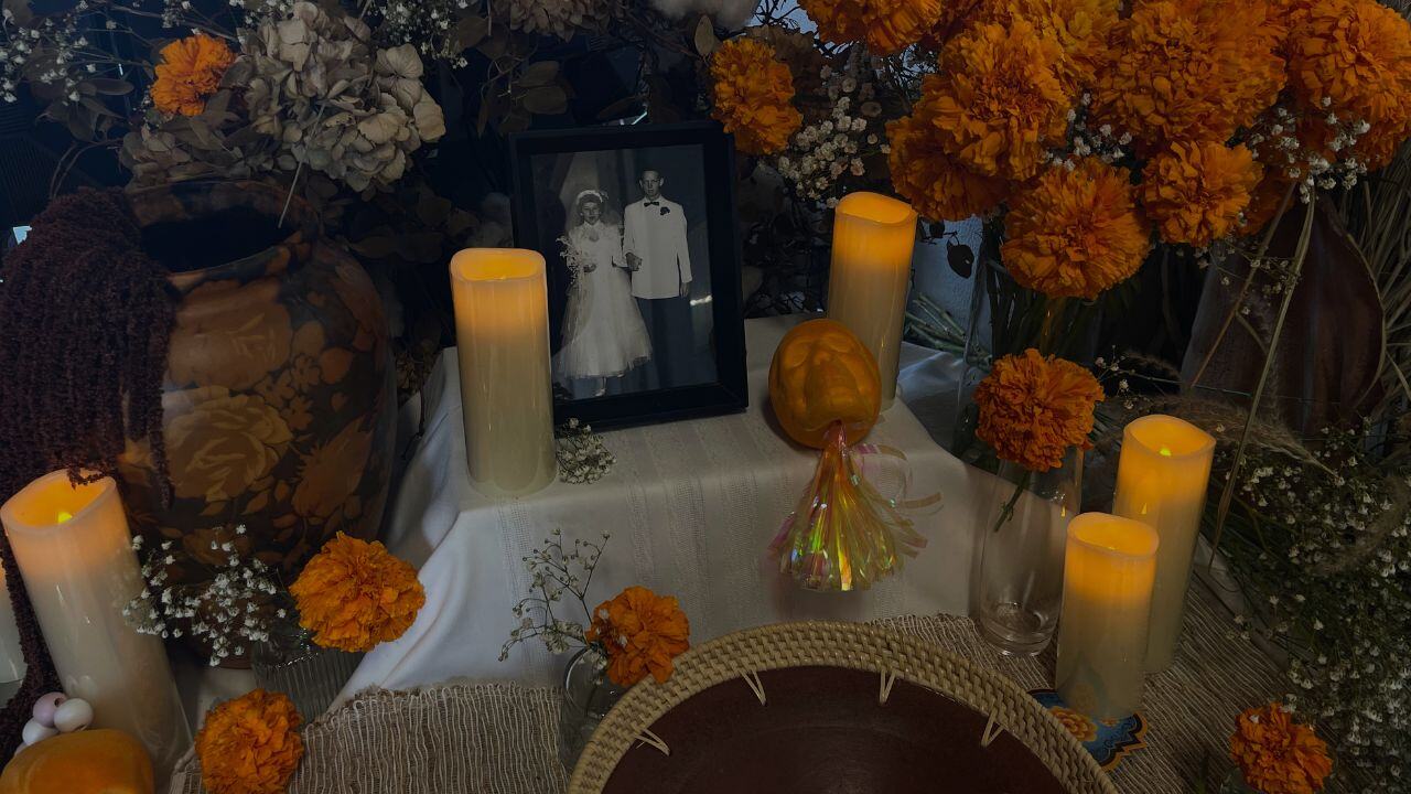 Dia de Los Muertos Altar Flowers